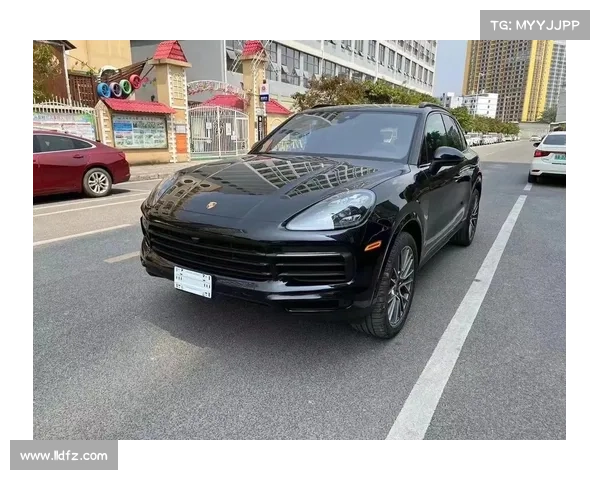 丐中丐版卡宴,裸车89万多,4S店:没100万你提不了 丐中丐版卡宴,裸车89万多,4S店:没100万你提不了